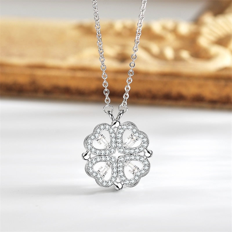 Collar Femenino Trébol Magnético de Plata/Oro 18K - Amor, Suerte y Estilo